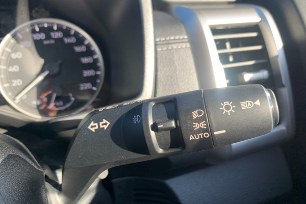 2025 MY26 Nissan Navara D27 ST-X Ute Image 24