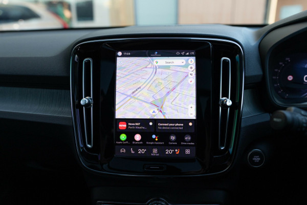2025 MY26 Volvo XC40 XZ Ultra B4 Dark SUV Image 23