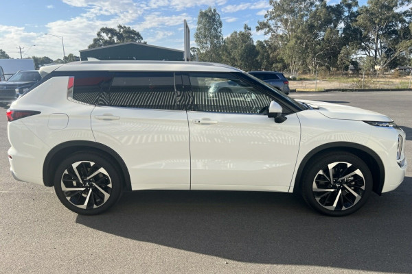 2024 Mitsubishi Outlander ZM Exceed SUV