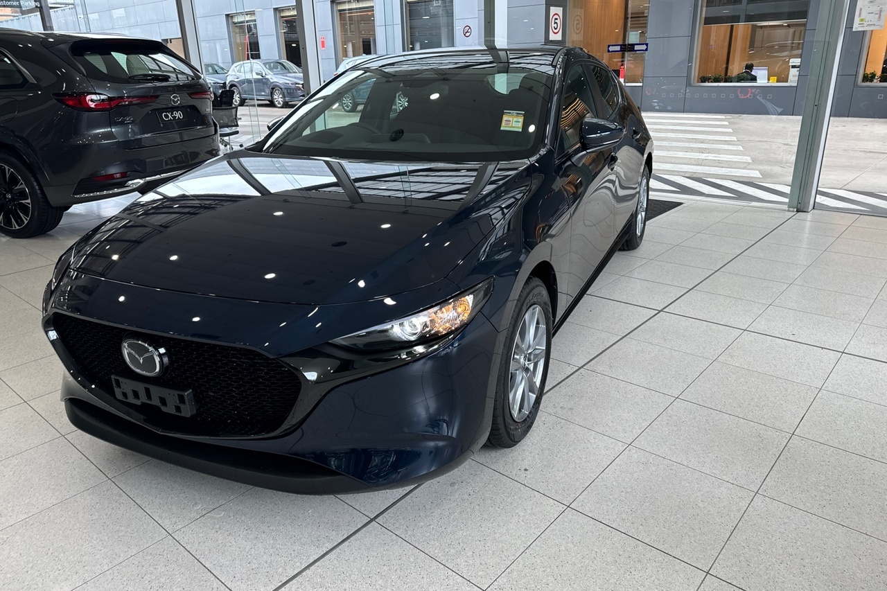 2024 Mazda 3 BP Series G20 Pure Hatch Image 4