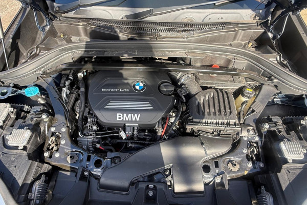 2017 BMW X1 F48 sDrive20i SUV Image 22