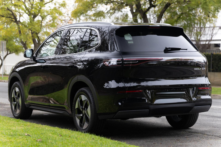 2026 MY27 Geely EX5 E245 Complete Extended Range SUV Image 2