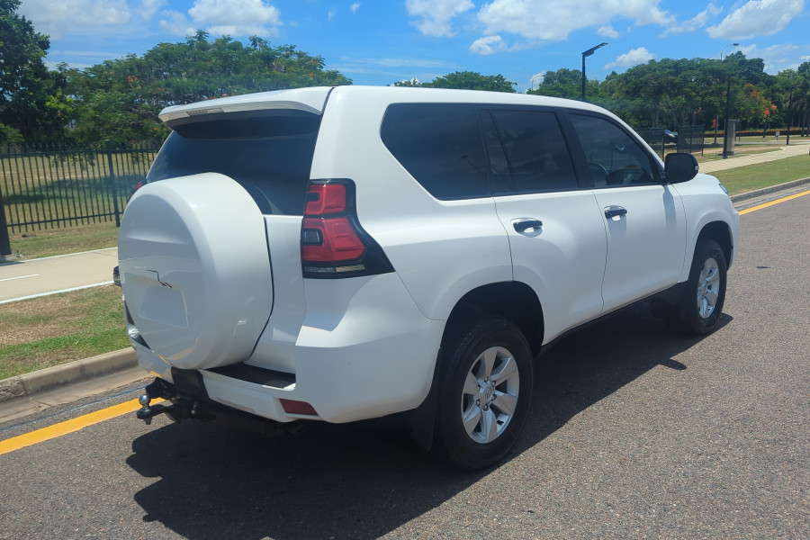 2023 Toyota LandCruiser Prado GDJ150R GXL SUV Image 7