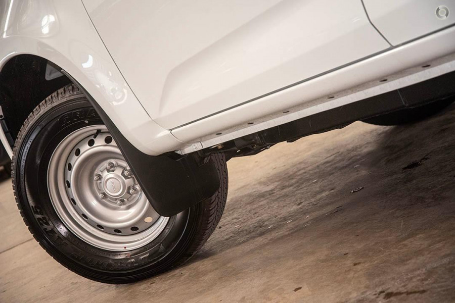 2025 MY24 Isuzu D-MAX  SX High Ride Cab Chassis Image 12