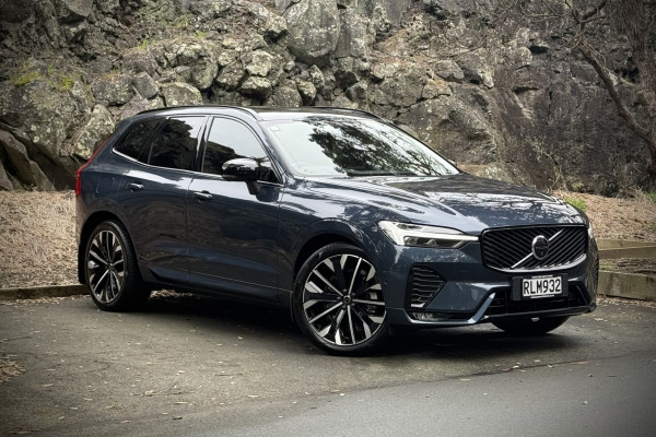 2025 Volvo XC60 UZ Ultra B5 Dark SUV Image 1