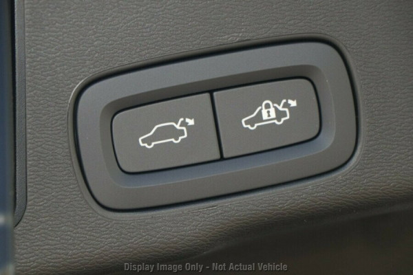 2026 Volvo XC60 UZ Ultra B5 Dark SUV Image 20