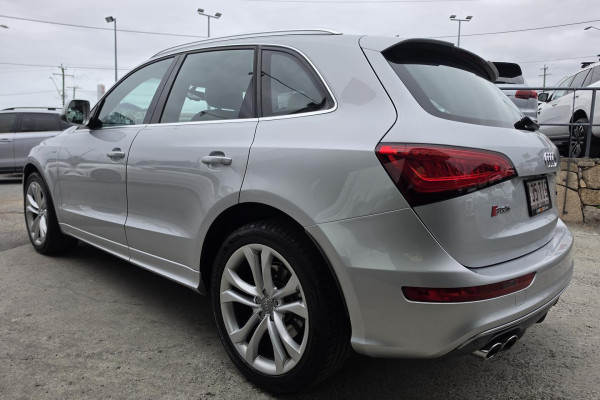 2013 Audi SQ5 8R TDI SUV Image 9