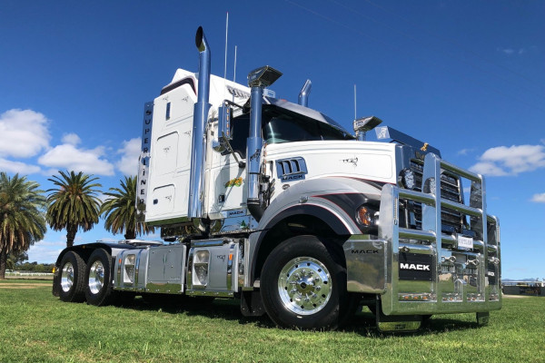 2024 Mack Superliner CLX prime mover - OUTLAW # 9 Superliner Superliner Truck