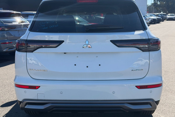 2025 Mitsubishi Outlander ZM Aspire SUV Image 6
