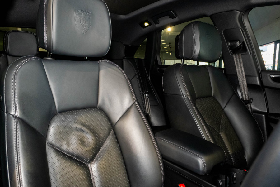 2023 Porsche Macan 95B T SUV