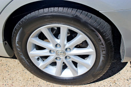 2010 Toyota Camry AHV40R  Hybrid Hybrid - Luxury Sedan