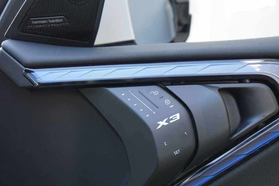 2025 BMW X3 G45 30e xDrive SUV Image 20