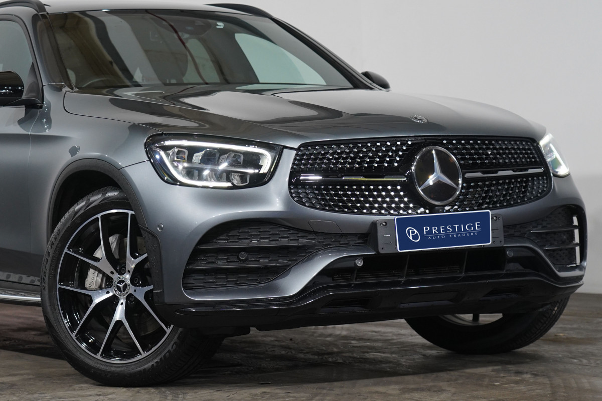 2019 Mercedes-Benz Glc 200 SUV Image 2
