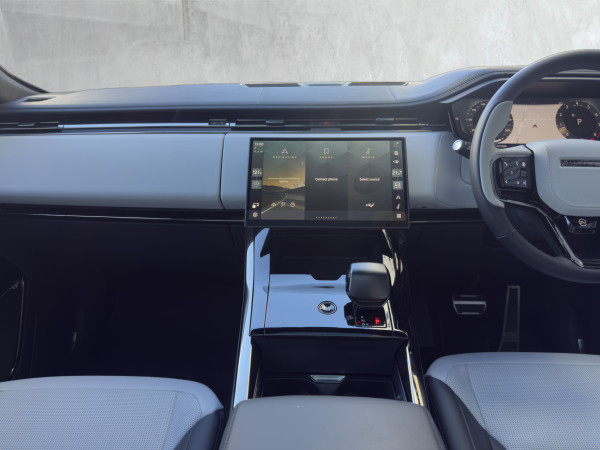 2025 Land Rover Range Rover Sport L461 P635 SV SUV image 14