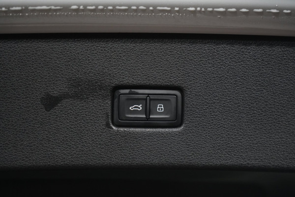 2021 Audi SQ8 F1 TDI SUV image 36