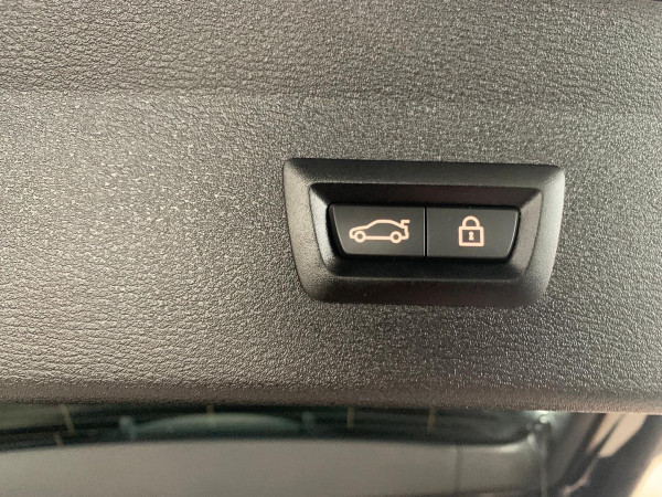 2022 BMW X1 F48 LCI sDrive20i SUV image 20