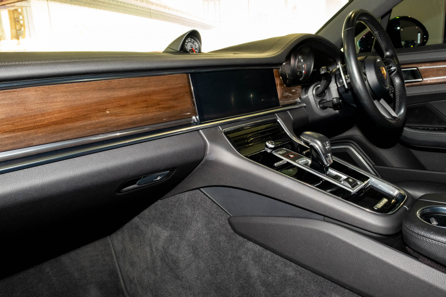 2021 MY22 Porsche Panamera 971 Sedan