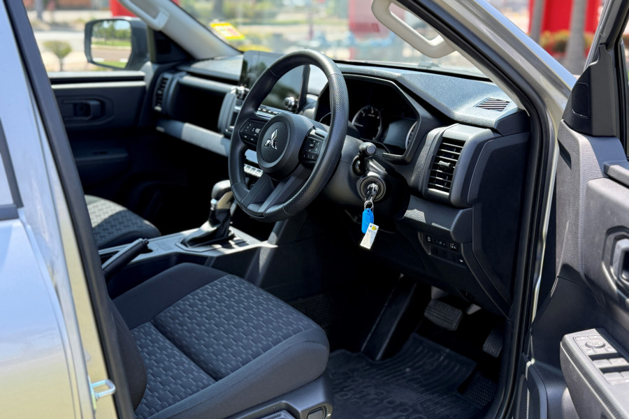 2024 Mitsubishi Triton MV GLX Ute Image 11