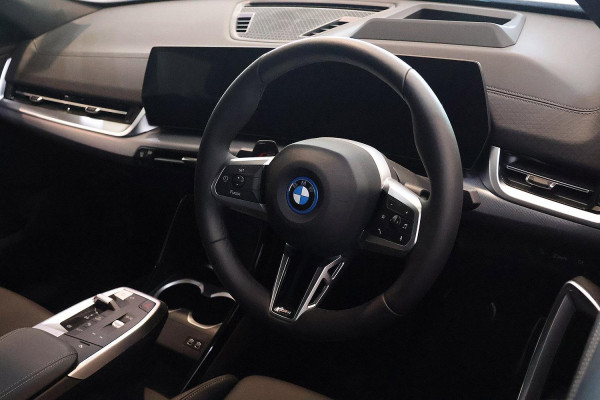 2024 BMW iX2 U10 xDrive30 M Sport SUV image 9