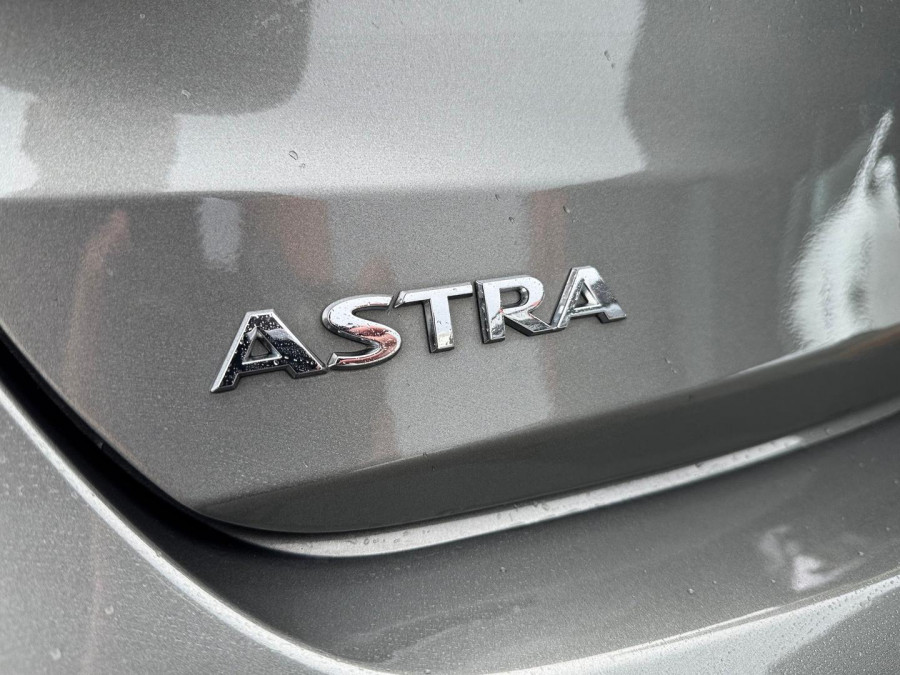 2017 Holden Astra BK R Hatch Image 24