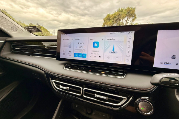 2025 MG HS AS33H Essence Hybrid+ SUV Image 17