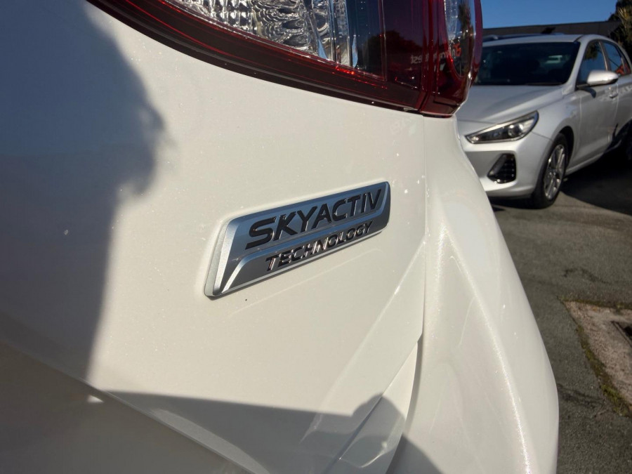 2015 Mazda 3 BM5438 SP25 Hatch Image 11