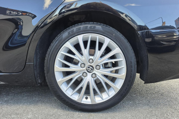2019 Toyota Camry AXVH71R SL Sedan Image 11