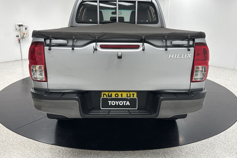 2018 Toyota HiLux SR5 Ute Image 9