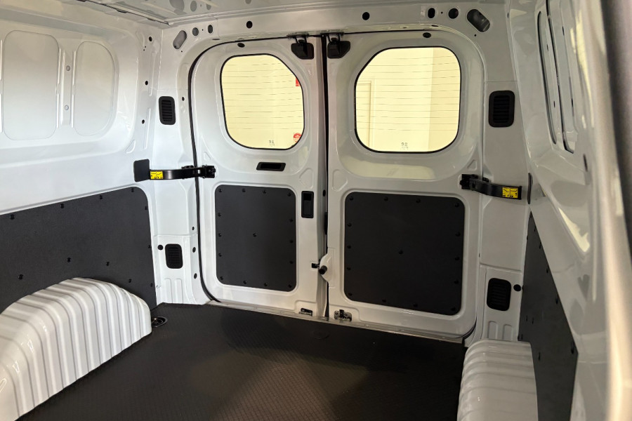 2024 LDV Deliver 7   Van Image 13