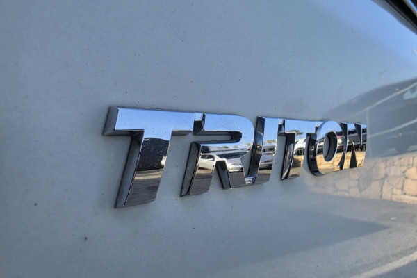 2015 MY16 Mitsubishi Triton MQ Exceed Ute Image 14