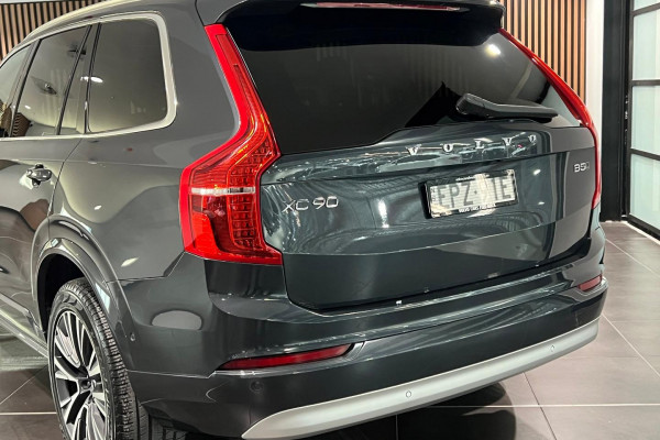 2021 MY22 Volvo XC90 L Series B5 Momentum SUV Image 7