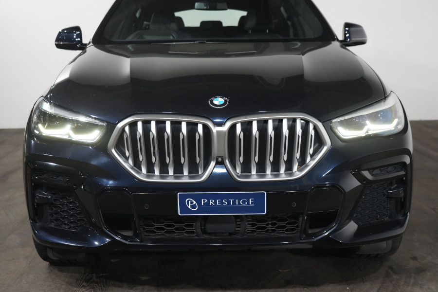 2022 BMW X6 xDrive30d M Sport Coupe Image 3