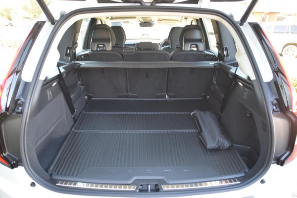 2026 Volvo XC90 L Series Plus B5 Bright SUV Image 8
