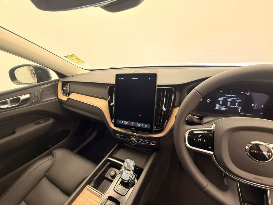 2026 Volvo XC60 UZ Ultra B5 Dark SUV Image 11