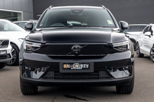 2025 Volvo EX40 No Series Black Edition SUV Image 4