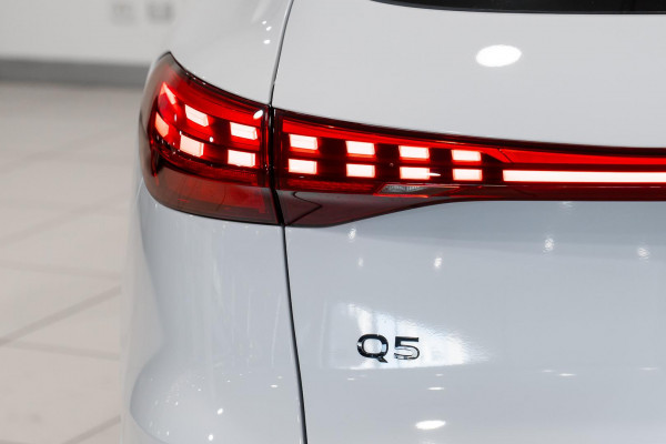 2025 [THIS VEHICLE IS SOLD] image 22