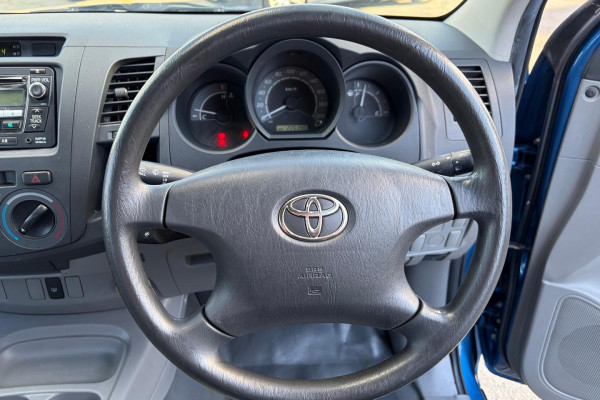 2009 MY10 Toyota HiLux TGN16R WorkMate Ute Image 16
