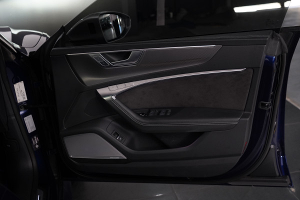 2020 Audi RS7 Quattro Hatch Image 45