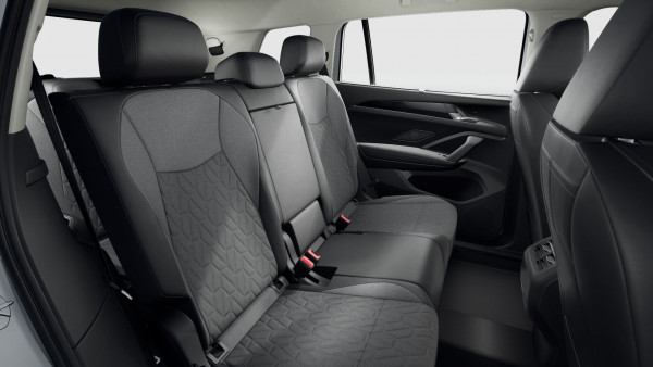 2025 MY26 Volkswagen Tayron R4 110TSI Life SUV image 10