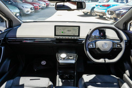 2024 MG MG4 MEH32 Essence 64 Hatch