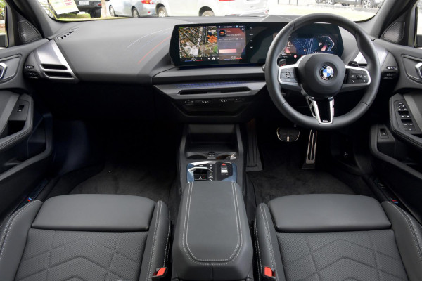 2026 BMW 1 Series F70 120 M Sport Hatch image 4