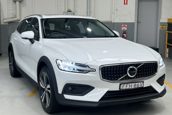 2024 Volvo V60 Cross Country Z Series MY24 Ultimate B5 Geartronic AWD Bright Wagon Image 5