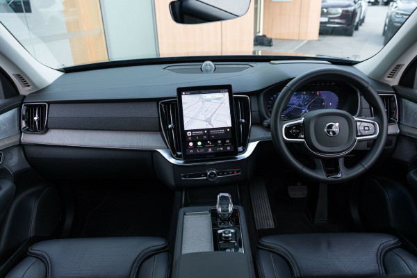 2025 MY26 Volvo XC90 L Series Ultra B5 Dark SUV Image 4