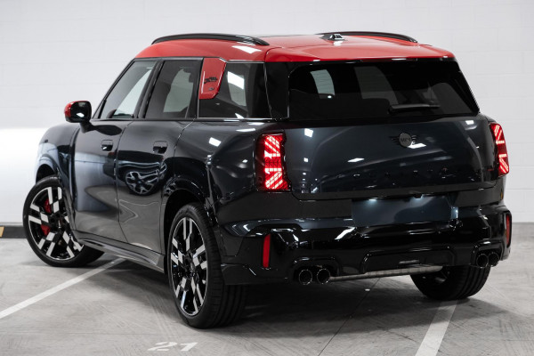 2026 MINI Countryman U25 JCW Favoured SUV image 2