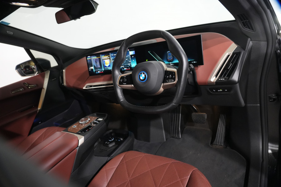 2022 BMW iX xDrive40 SUV Image 12