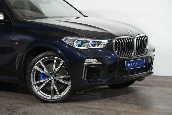 2019 BMW X5 M50d SUV Image 2