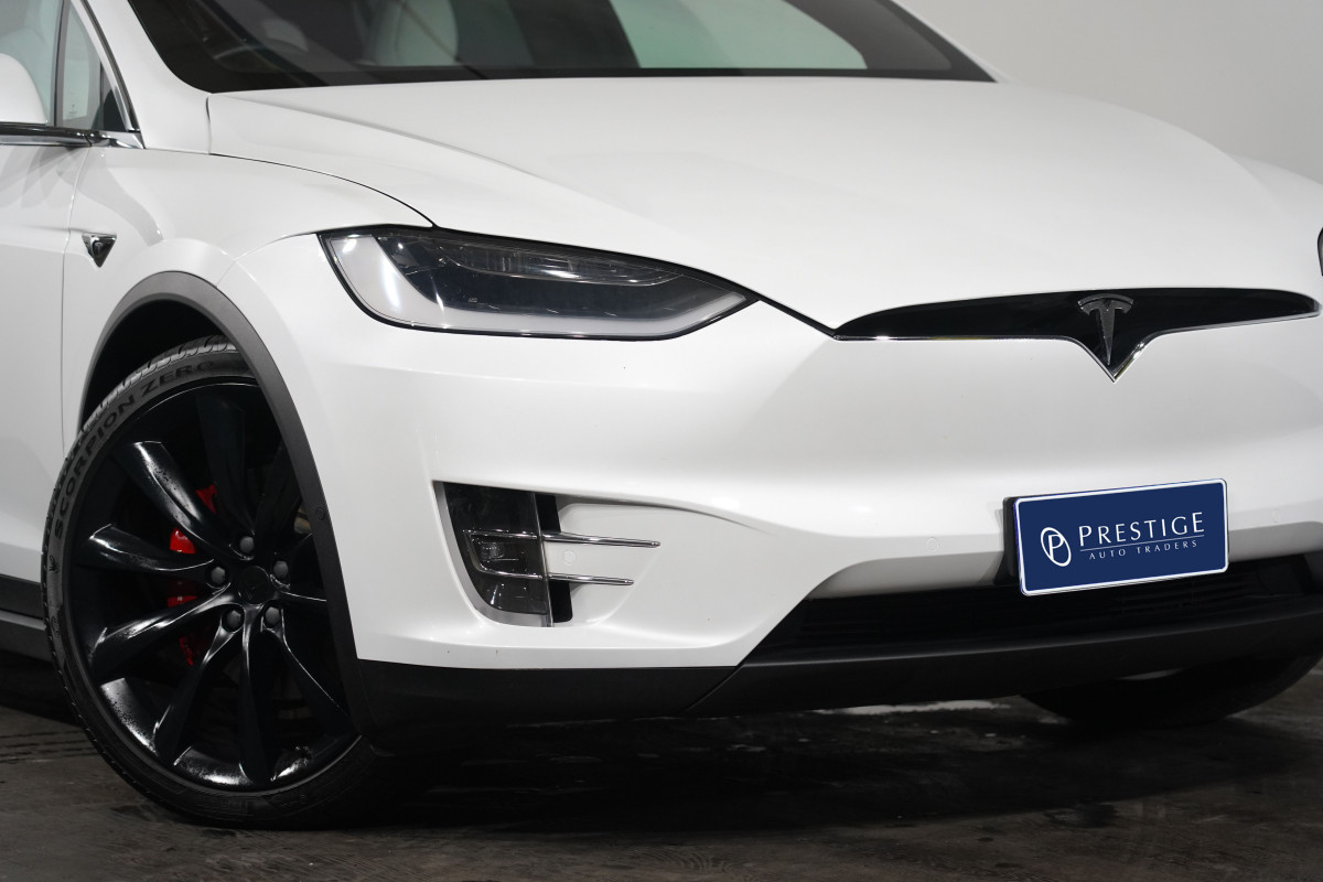 2019 Tesla Model X X Performance SUV Image 2