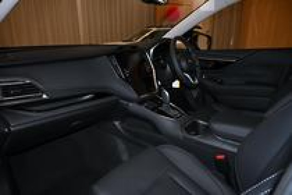 2025 [THIS VEHICLE IS SOLD] image 15