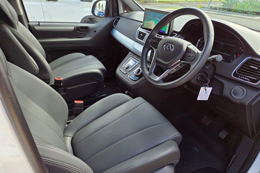 2025 LDV G10 SV7C + Van Image 9