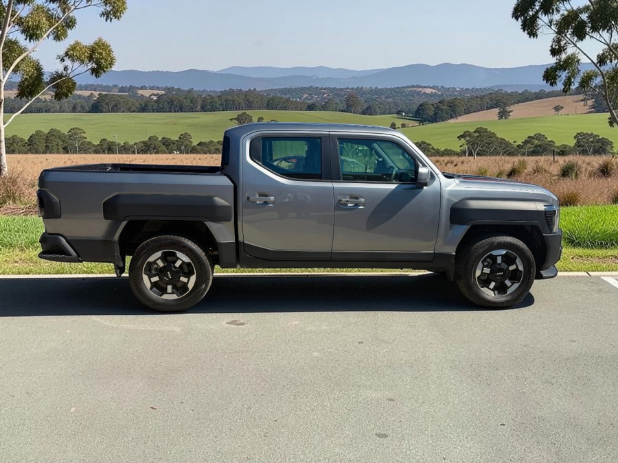 2025 MY26 Kia Tasman TK SX+ Ute Image 2